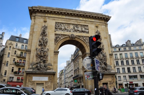 One of three arches along the road that leads to the museum.