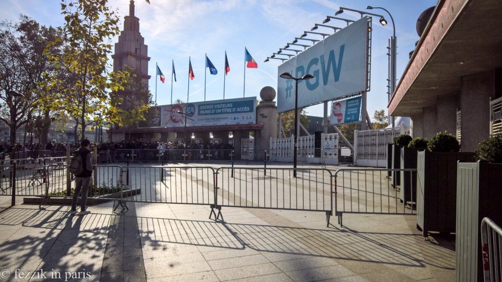 That line goes back to the left and is more rows that I cared to count deep. The other gates had similar crowds,